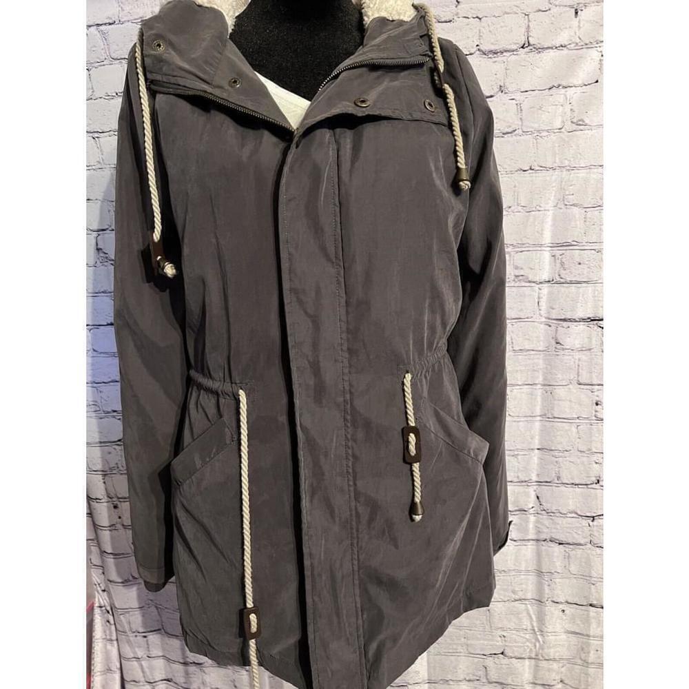 Cotton On Women’s Grey Fleece Hooded Cargo Jacket Size Small Outerwear